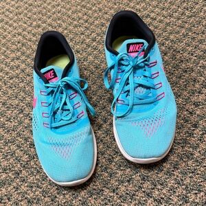 Nike Turquoise and Pink Running Shoes